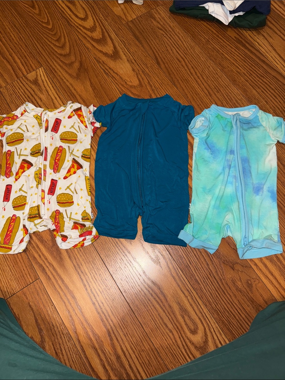 3 little sleepies shorties